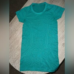 Lululemon swiftly tech top size 4
